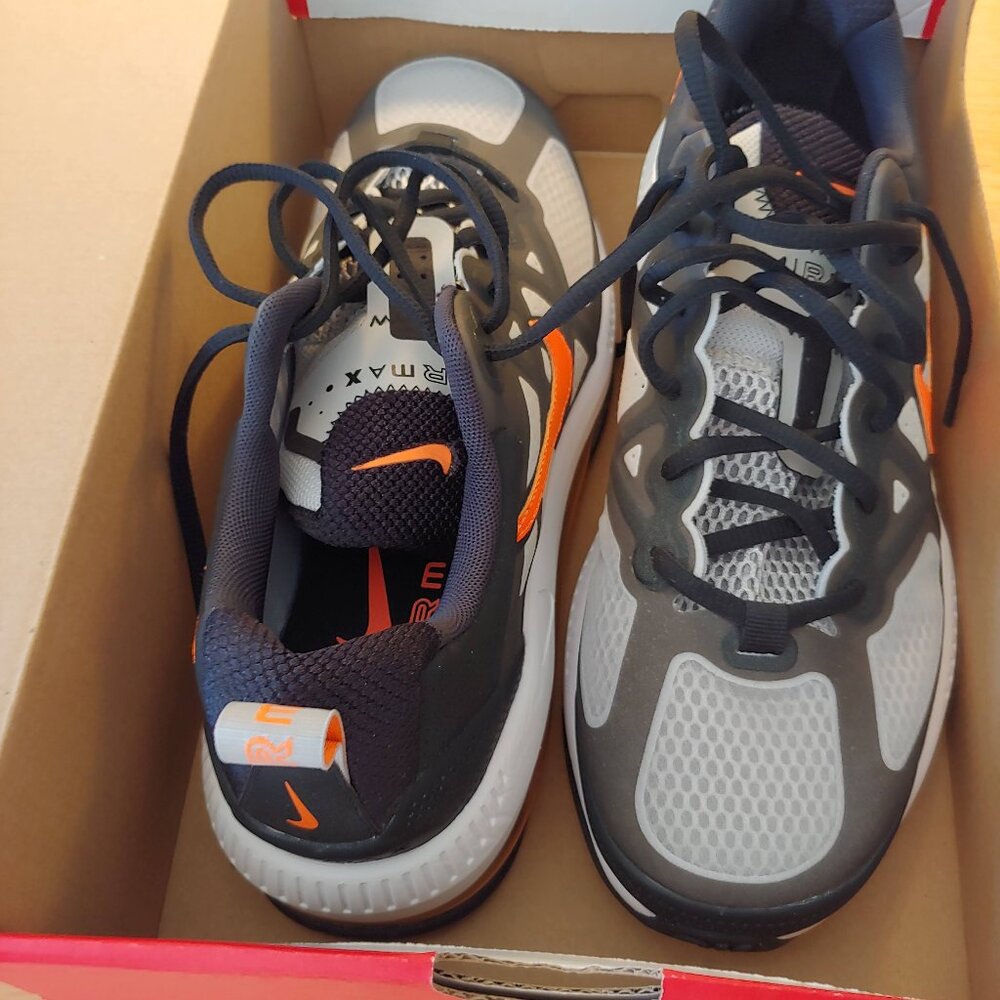 Nike Air Max Gnome, size 9.5, Gray